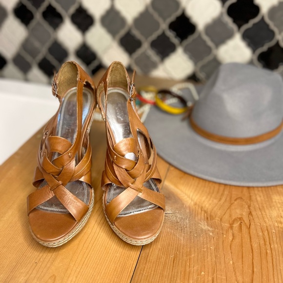 White House Black Market Shoes - Camel Leather White House Black Market Wedge